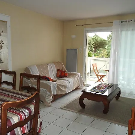 T3 Aux Sables D'olonne Avec Balcon, Garage, A 500m De La Et 400m Des Commerces - Fr-1-92-790 *