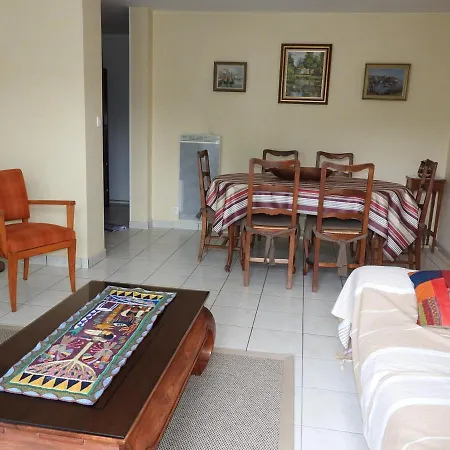 Apartment T3 Aux Sables D'olonne Avec Balcon, Garage, A 500m De La Et 400m Des Commerces - Fr-1-92-790