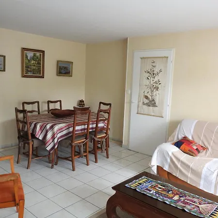 T3 Aux Sables D'olonne Avec Balcon, Garage, A 500m De La Et 400m Des Commerces - Fr-1-92-790 شقة لي سابلِ دولونْ