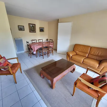 T3 Aux Sables D'olonne Avec Balcon, Garage, A 500m De La Et 400m Des Commerces - Fr-1-92-790 *