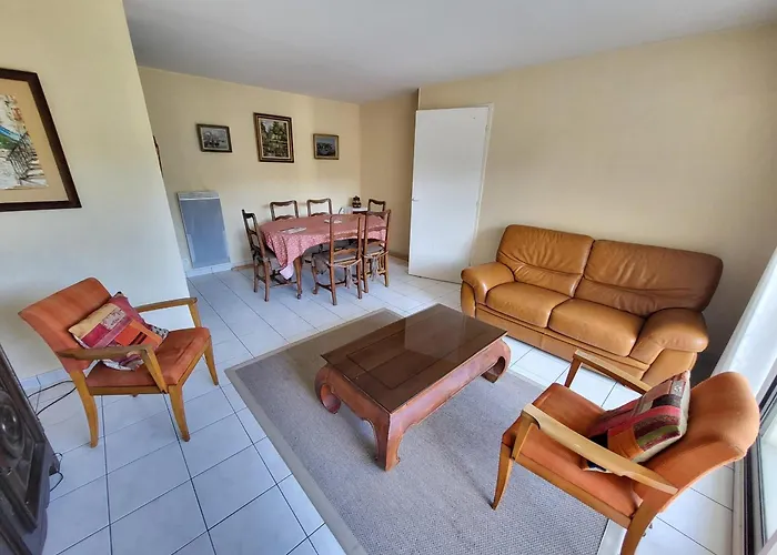 T3 Aux Sables D'olonne Avec Balcon, Garage, à 500m De La Et 400m Des Commerces - Fr-1-92-790 *