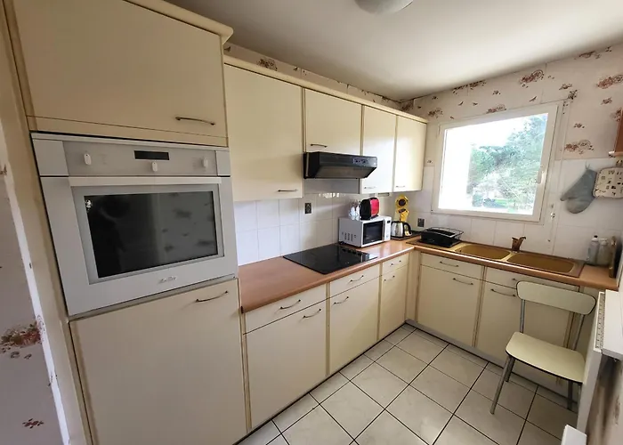 T3 Aux Sables D'olonne Avec Balcon, Garage, à 500m De La Et 400m Des Commerces - Fr-1-92-790 Appartamento Les Sables-dʼOlonne